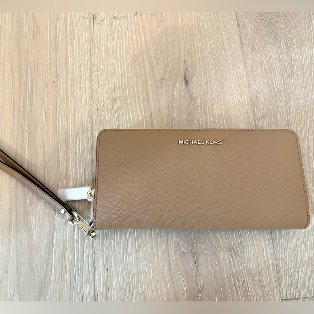 Michael Kors Large Pebbled Leather Continental Wallet